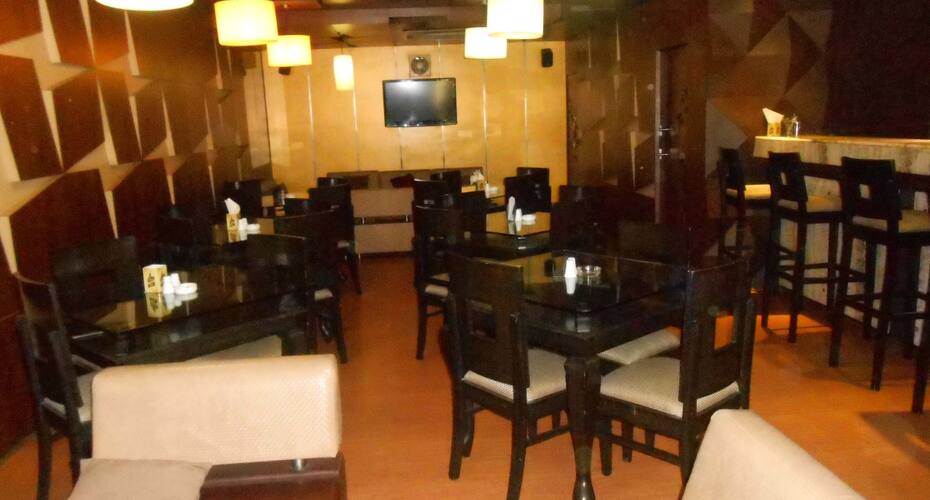 Bombay Hotel, Sri Ganganagar 4